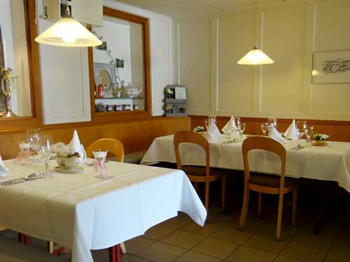 Hirschen-Stübli festlich gedeckt.