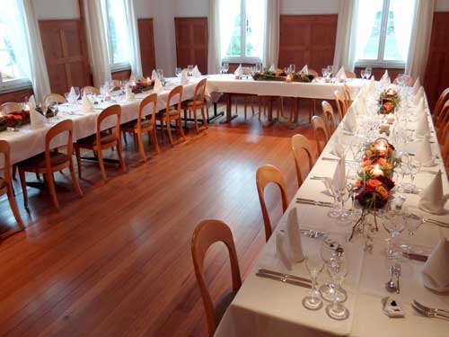 Hochzeitstafel in U-Form