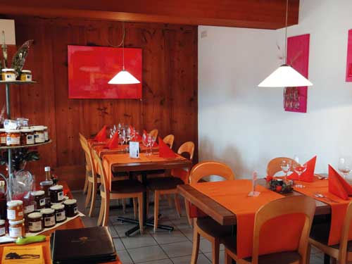 Hirschen-Säli Ecktisch.